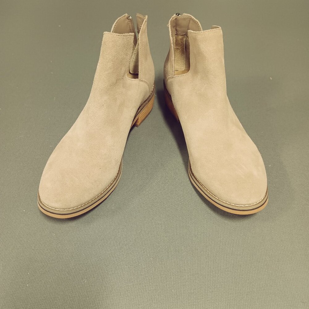 Blondo Tan Waterproof Booties Size 8M - NWOT